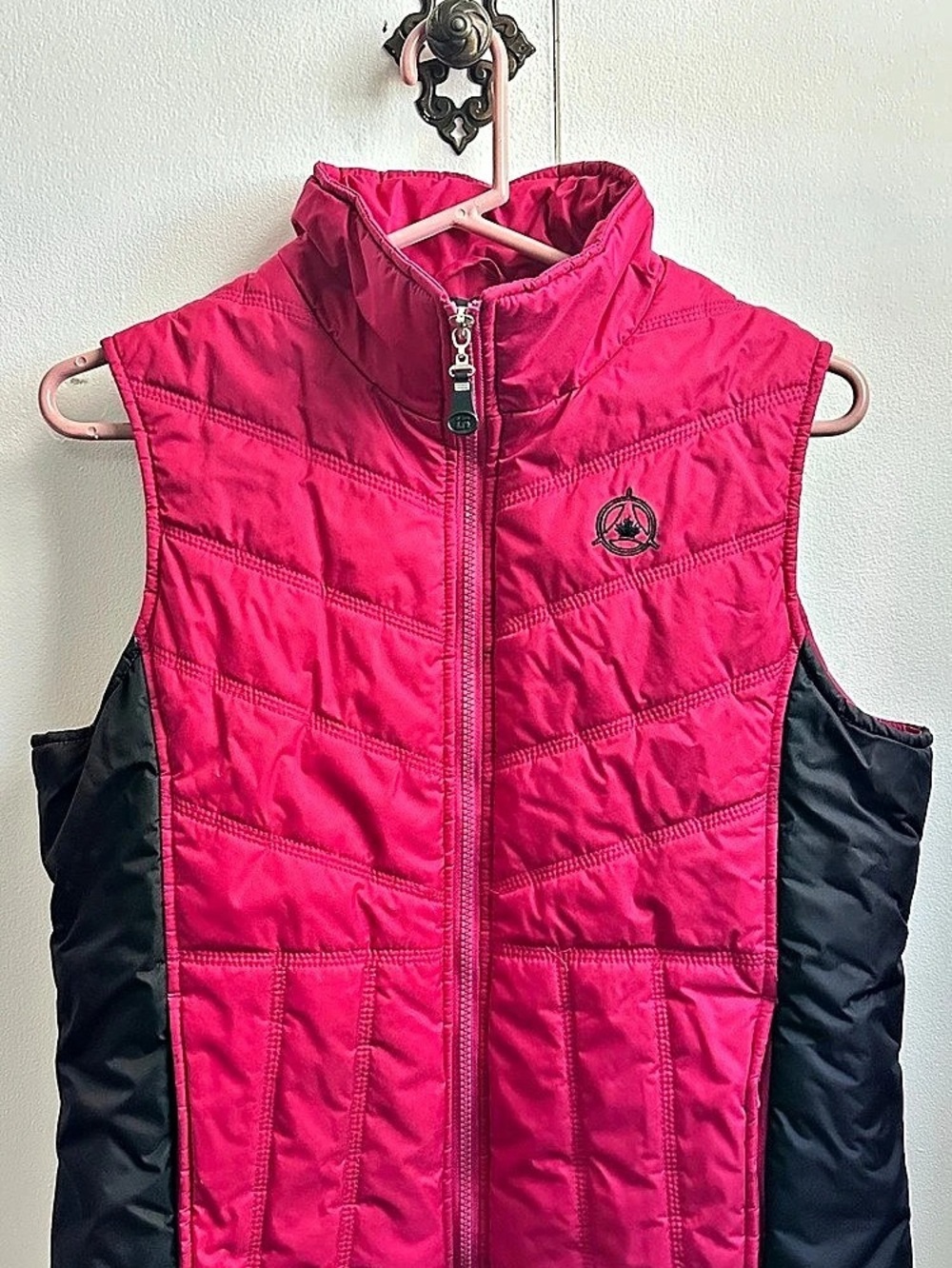 Northwind Quilted Puffer Vest in Pink & Black Size Small